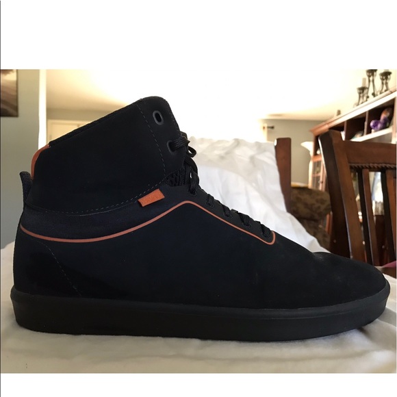 Vans - Picture 3 of 5